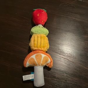 BARK Fruit skewer toy